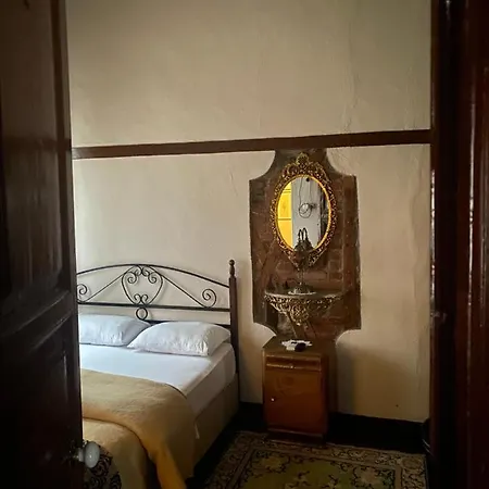 Pergamon Homestay *